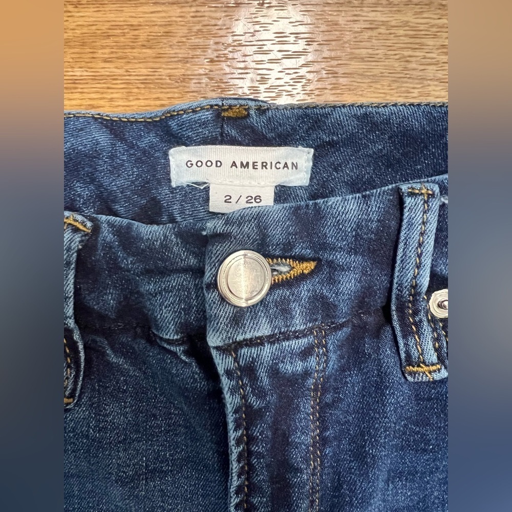 Good American dark wash distressed stretch skinny jeans. Organic cotton size 2 - Picture 2 of 8